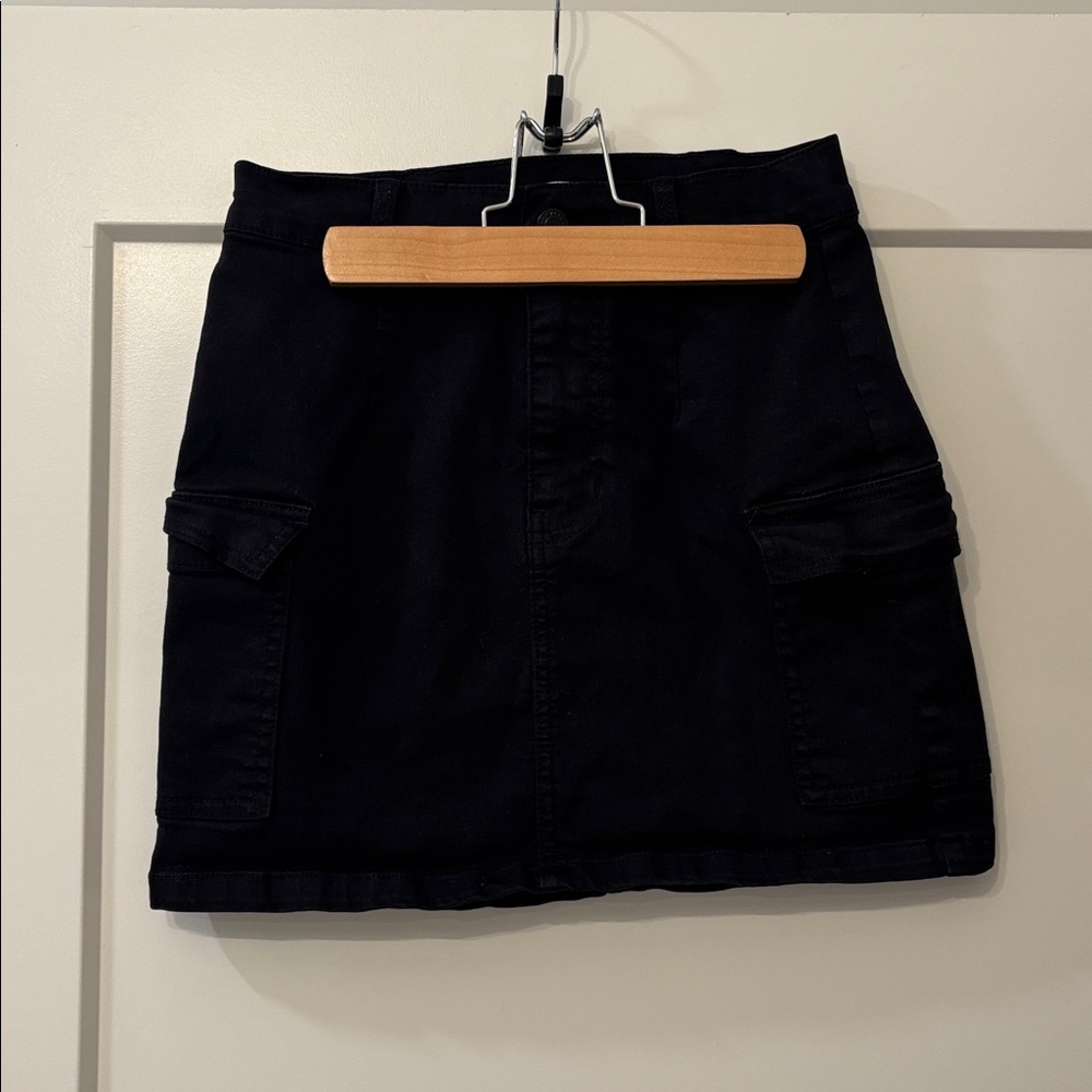 PACSUN BLACK CARGO SKIRT